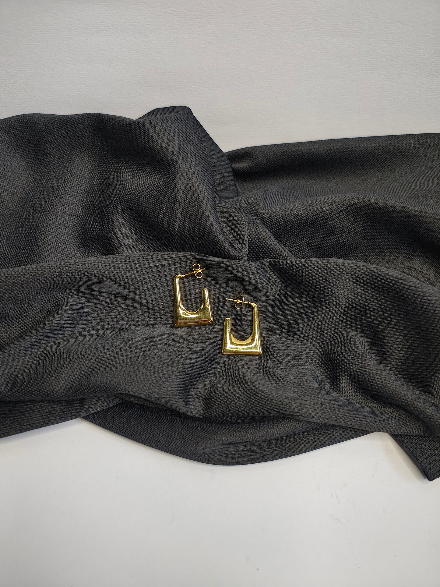 Bold Square Hoops