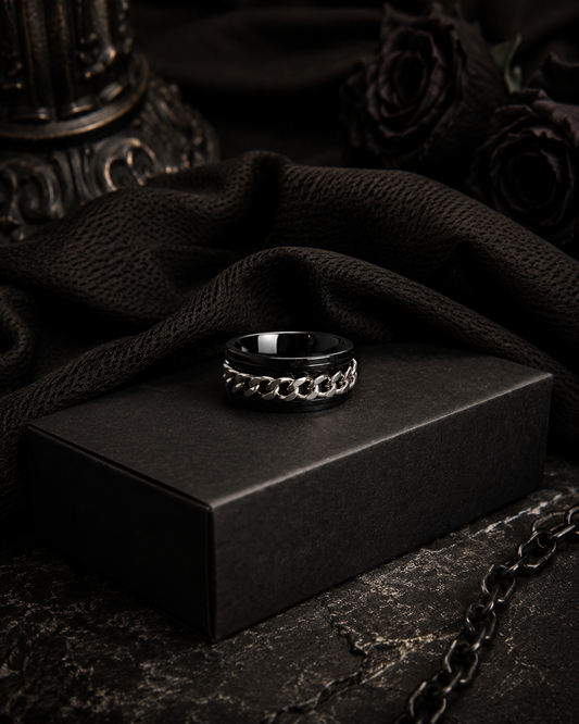 Chain-Accented Black Ring
