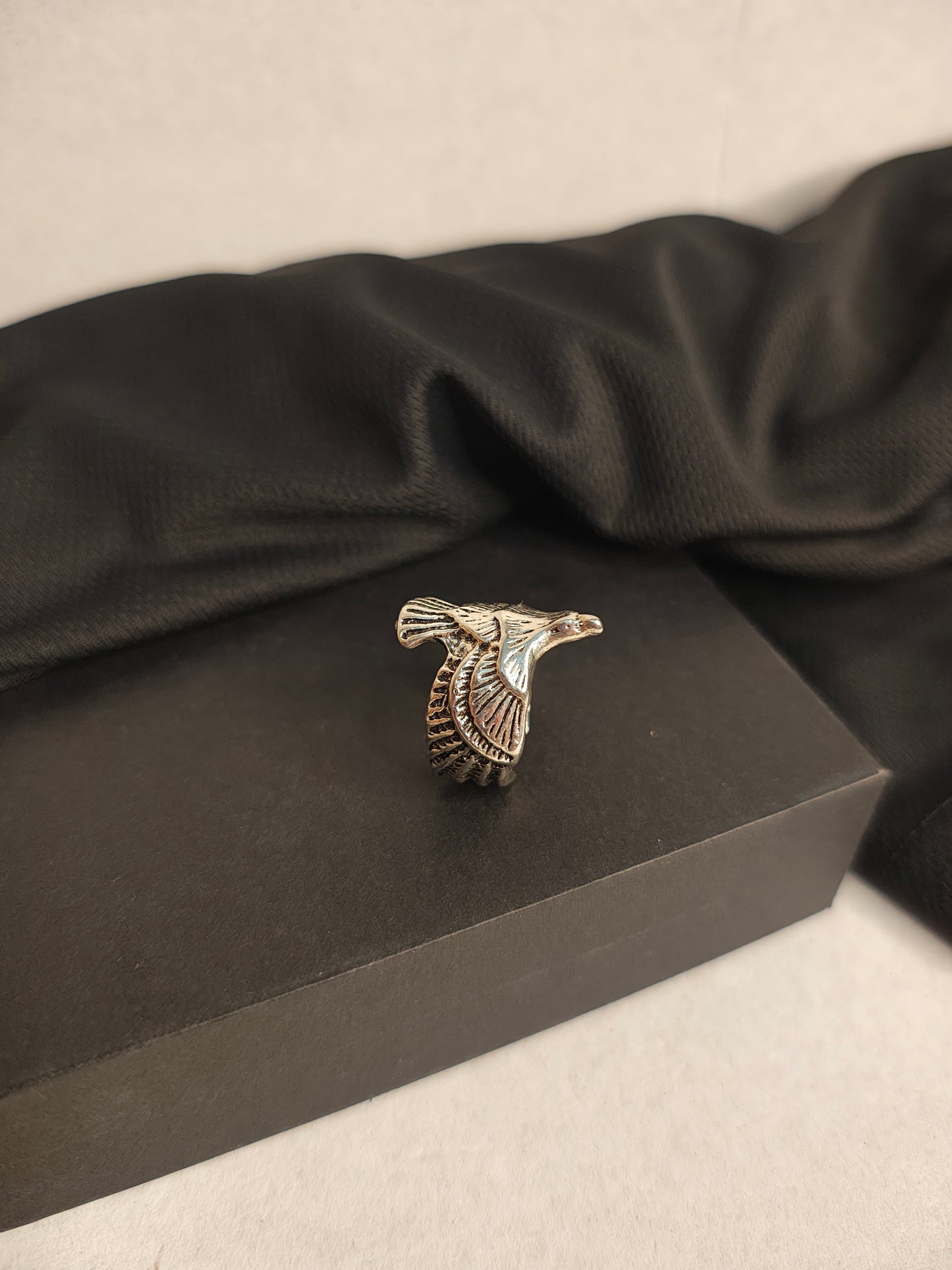 Bird of prey ring